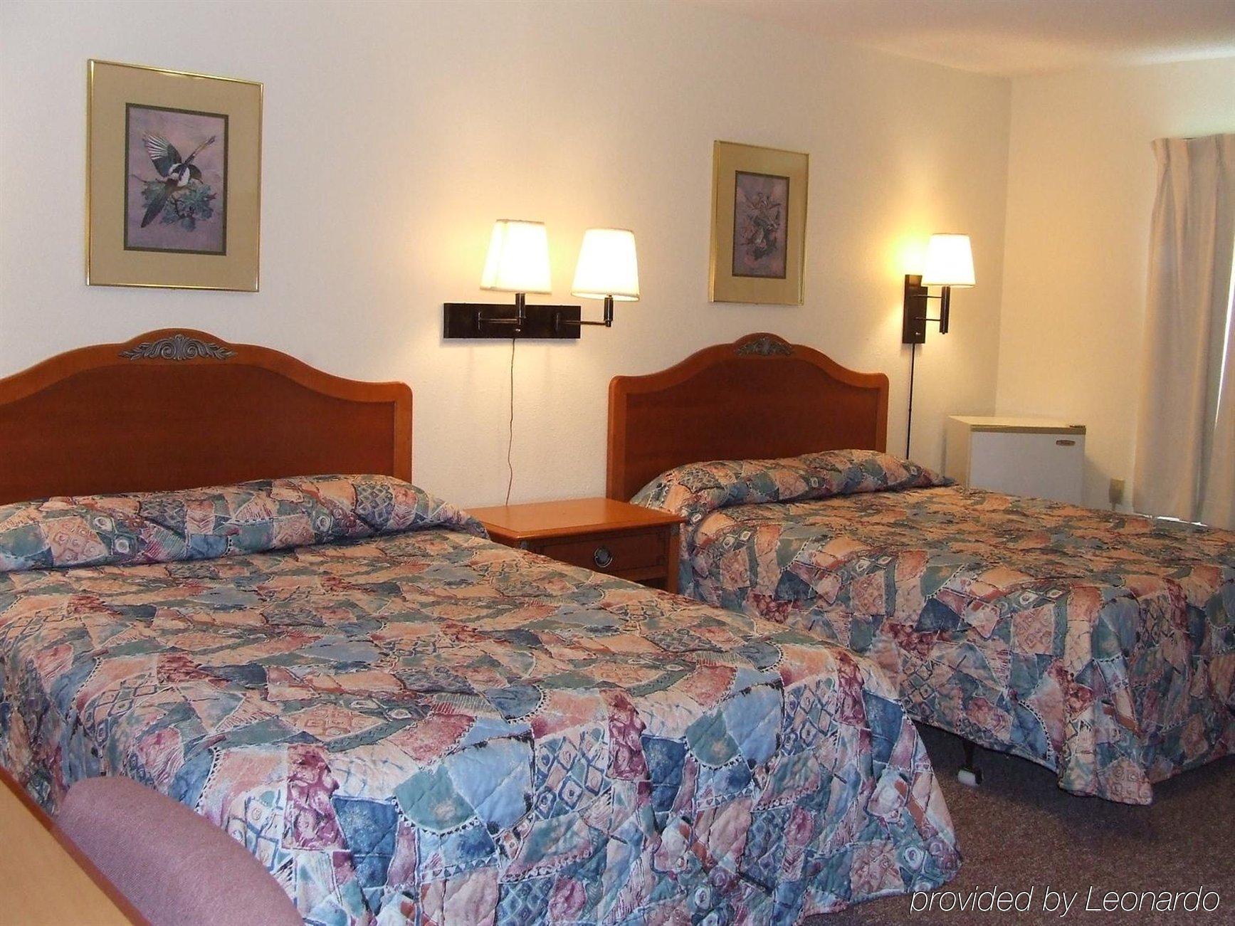 Best Budget Inn Carthage Room photo
