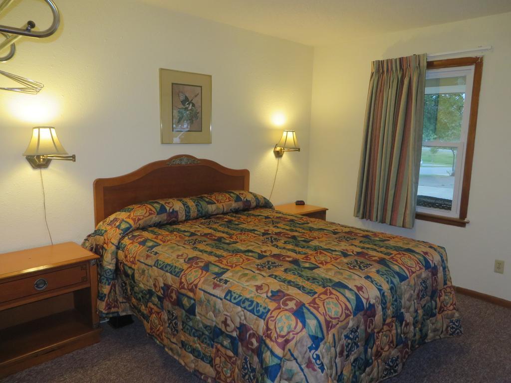 Best Budget Inn Carthage Exterior photo